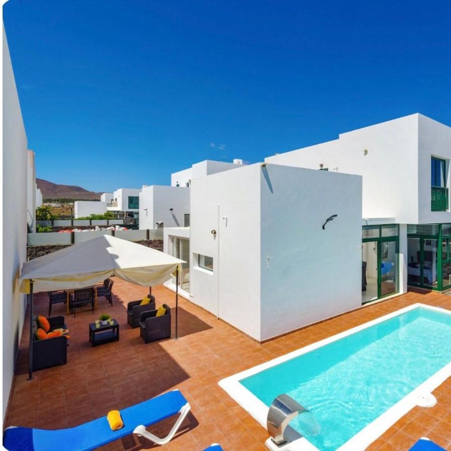 Spacious Private Villa & Private Heated Pool - Villa Sunshine Costa Teguise Exterior photo